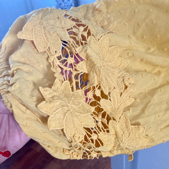 Spring blouse! - Picture 4 of 7